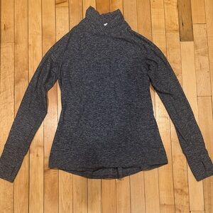 Lululemon Heather Gray Long Sleeve Top/Pullover